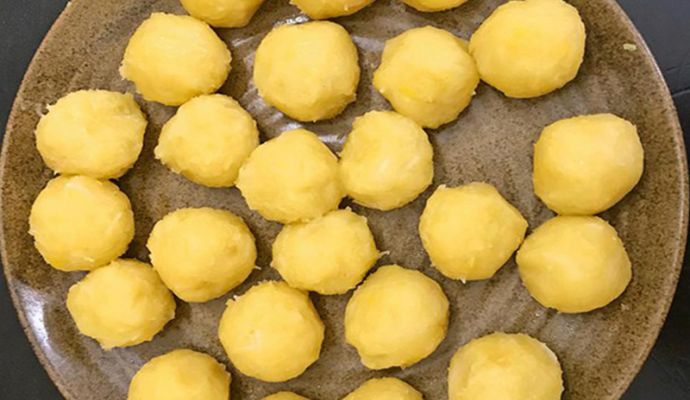 Fulling of moon cake of all types (green bean filling)
